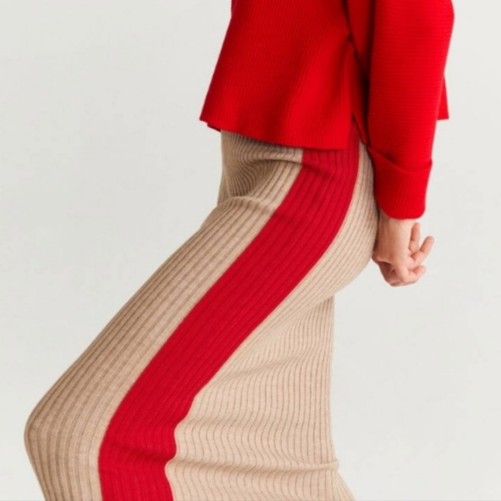 NWT Mango Red and Tan Color Block Ribbed Knit Knee Length Skirt